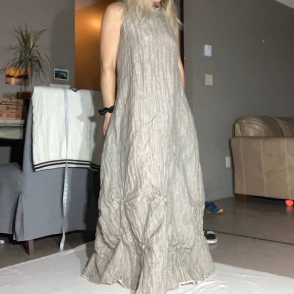 Linda Lundstrom Dresses & Skirts - Linda Lundstrom Neutral Cottony Linen Metallic Unique Gathered Full Length Maxi